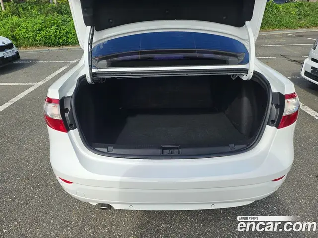Renault (Samsung) SM3 2017 1.6 автомат (гидро), миниатюра 6 Renault (Samsung) SM3 2017 1.6 автомат (гидро), миниатюра 6