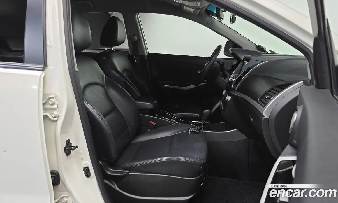 SsangYong Korando 2014 2.0 автомат (гидро), фото 11
