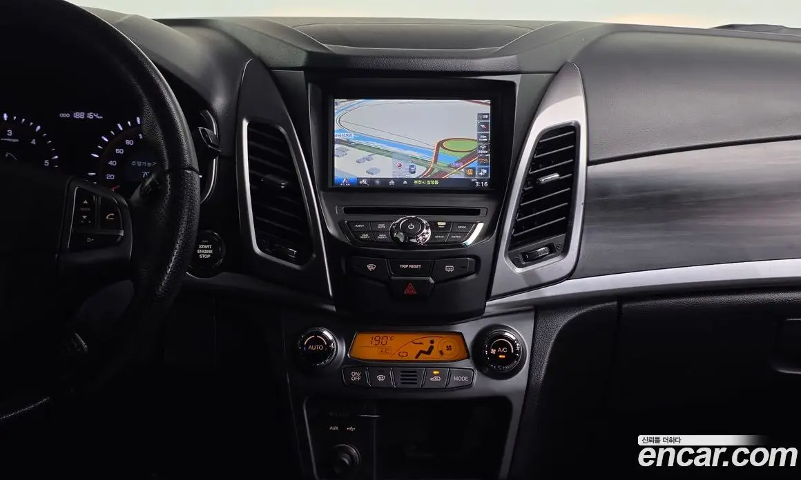 SsangYong Korando 2014 2.0 автомат (гидро), фото 13