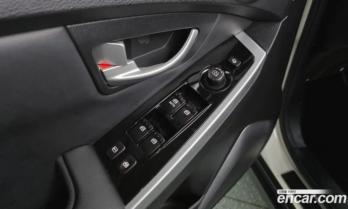 SsangYong Korando 2014 2.0 автомат (гидро), фото 16
