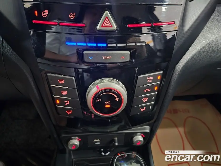 SsangYong TIBOLI 2018 1.6 автомат (гидро), фото 13
