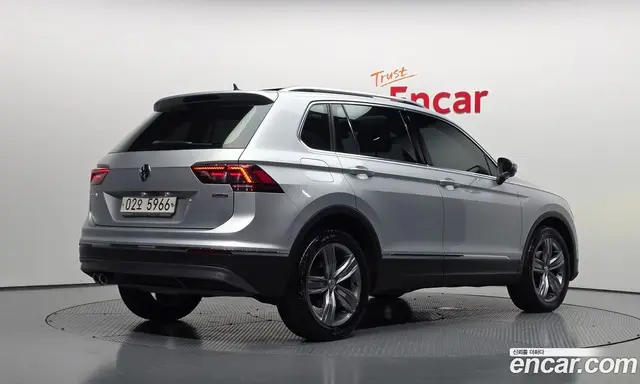 Volkswagen Tiguan 2018 2.0 автомат (гидро), миниатюра 2 Volkswagen Tiguan 2018 2.0 автомат (гидро), миниатюра 2
