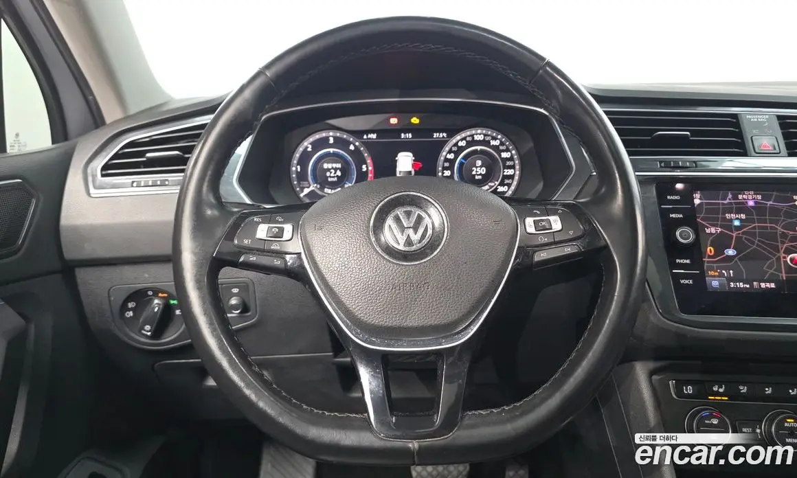Volkswagen Tiguan 2018 2.0 автомат (гидро), фото 13 Volkswagen Tiguan 2018 2.0 автомат (гидро), фото 13