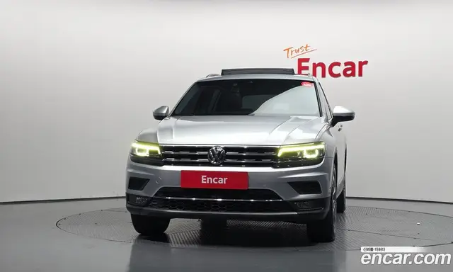 Volkswagen Tiguan 2018 2.0 автомат (гидро), миниатюра 3 Volkswagen Tiguan 2018 2.0 автомат (гидро), миниатюра 3