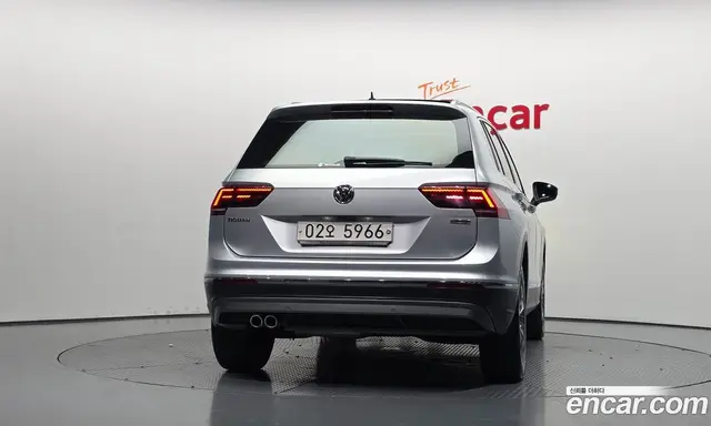 Volkswagen Tiguan 2018 2.0 автомат (гидро), миниатюра 4 Volkswagen Tiguan 2018 2.0 автомат (гидро), миниатюра 4