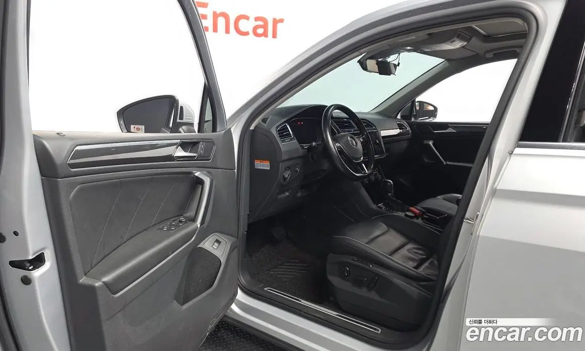 Volkswagen Tiguan 2018 2.0 автомат (гидро), фото 10 Volkswagen Tiguan 2018 2.0 автомат (гидро), фото 10