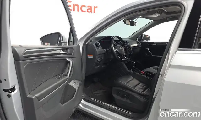 Volkswagen Tiguan 2018 2.0 автомат (гидро), миниатюра 10 Volkswagen Tiguan 2018 2.0 автомат (гидро), миниатюра 10
