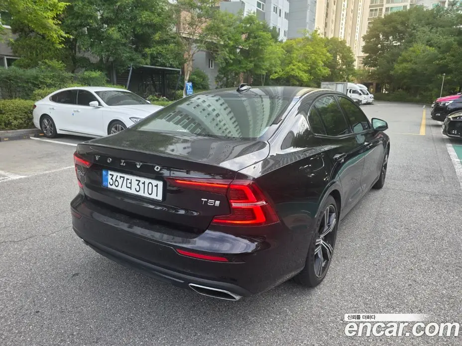 Volvo S60 2019 2.0 автомат (гидро), фото 3