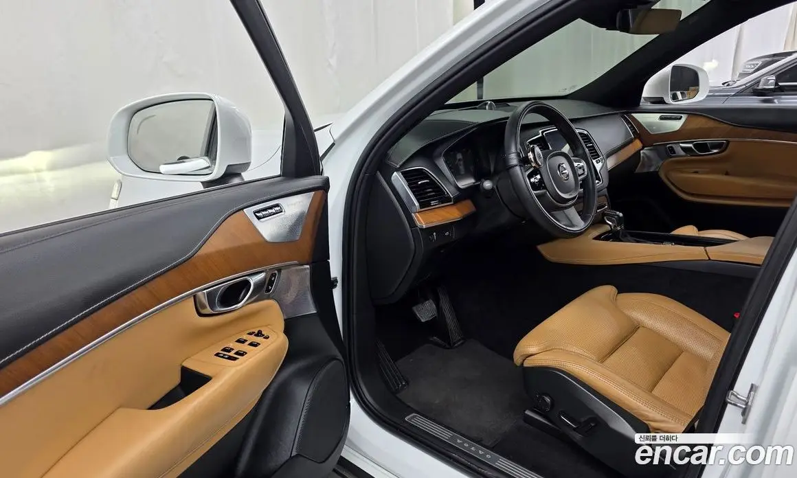 Volvo XC90 2018 2.0 автомат (гидро), фото 10