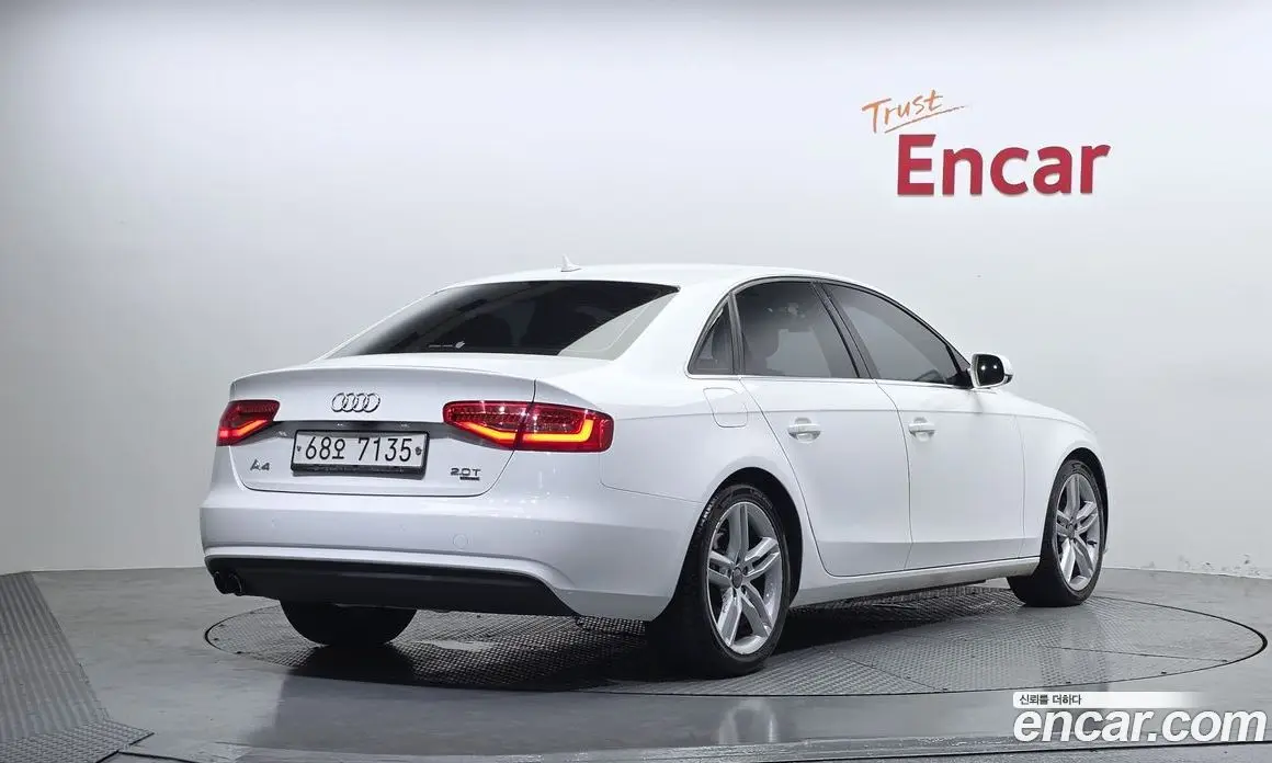 Audi A4 2012 2.0 автомат (гидро), фото 2