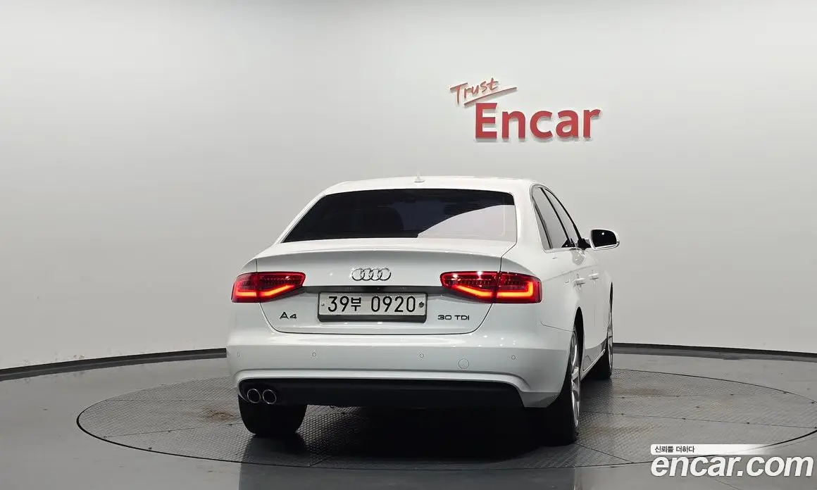 Audi A4 2015 2.0 автомат (гидро), фото 4
