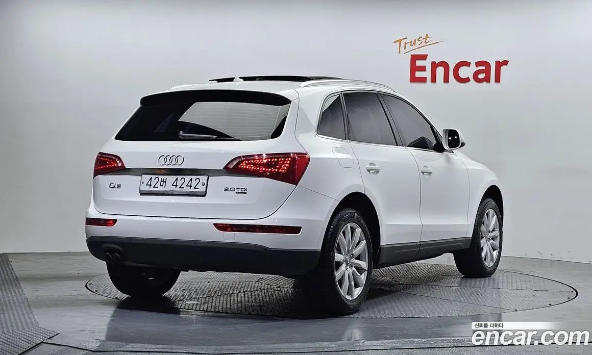 Audi Q5 2011 2.0 автомат (гидро), фото 2