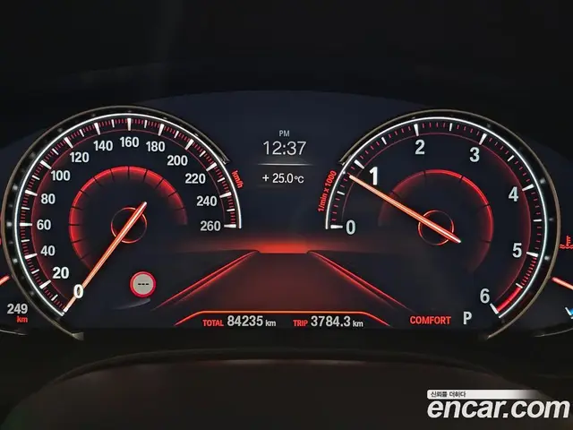 BMW 5 серия 2018 2.0 автомат (гидро), миниатюра 8 BMW 5 серия 2018 2.0 автомат (гидро), миниатюра 8