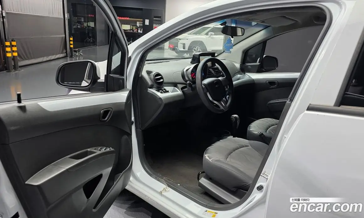Chevrolet Spark 2015 1.0 автомат (гидро), фото 10 Chevrolet Spark 2015 1.0 автомат (гидро), фото 10