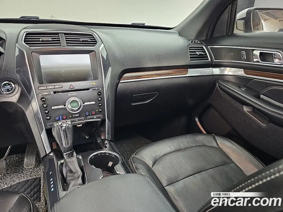 Ford Explorer 2018 2.3 автомат (гидро), фото 10