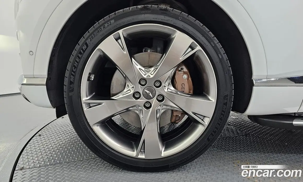 Genesis GV80 2022 3.5 автомат (гидро), фото 5 Genesis GV80 2022 3.5 автомат (гидро), фото 5
