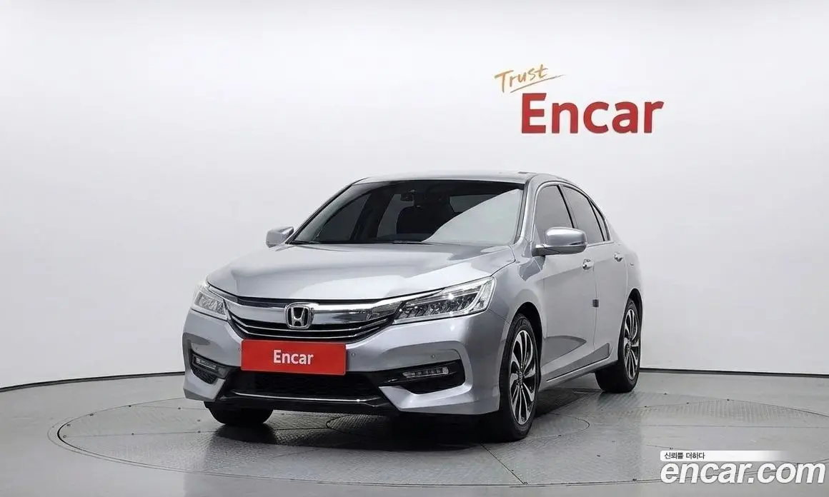 Honda Accord 2017 2.0 автомат (гидро), фото 3 Honda Accord 2017 2.0 автомат (гидро), фото 3