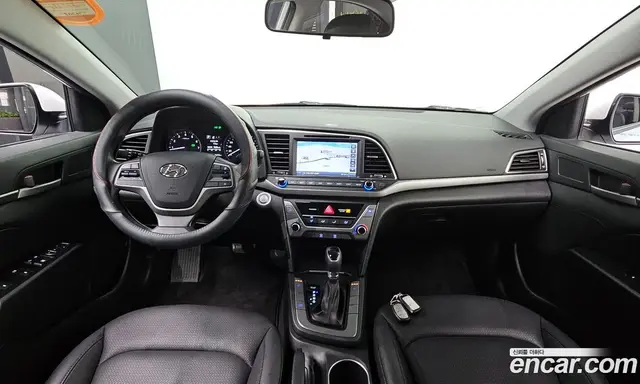 Hyundai Avante 2017 1.6 автомат (гидро), миниатюра 7 Hyundai Avante 2017 1.6 автомат (гидро), миниатюра 7