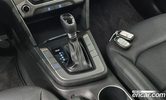 Hyundai Avante 2017 1.6 автомат (гидро), миниатюра 9 Hyundai Avante 2017 1.6 автомат (гидро), миниатюра 9