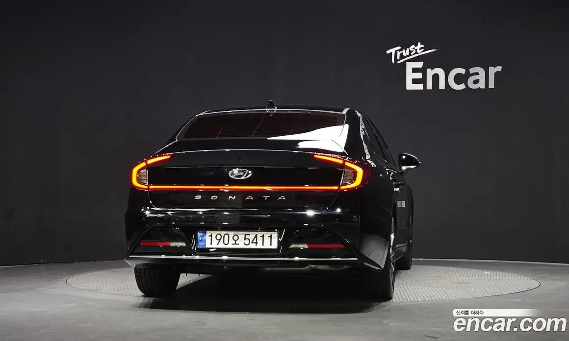 Hyundai Sonata 2023 2.0 автомат (гидро), фото 4