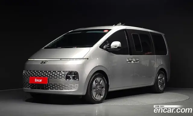 Hyundai Staria, 2023, 32 308 км