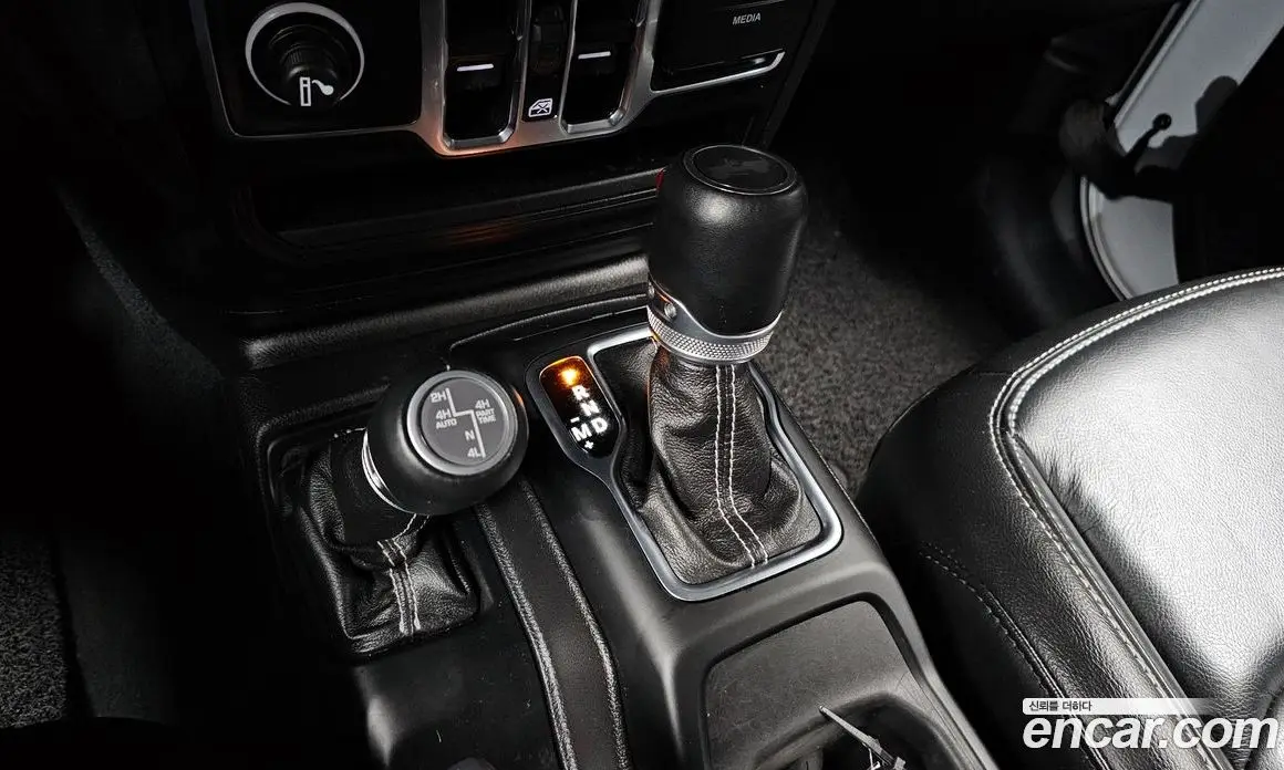 Jeep Wrangler 2022 2.0 автомат (гидро), фото 9 Jeep Wrangler 2022 2.0 автомат (гидро), фото 9