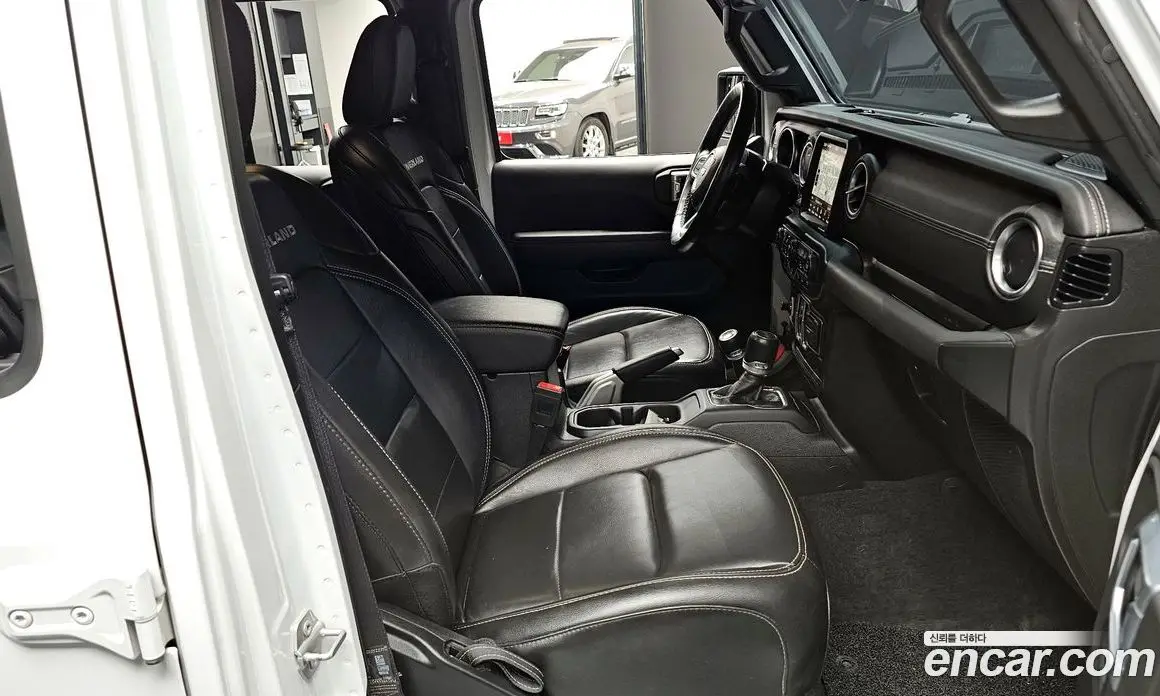 Jeep Wrangler 2022 2.0 автомат (гидро), фото 10 Jeep Wrangler 2022 2.0 автомат (гидро), фото 10