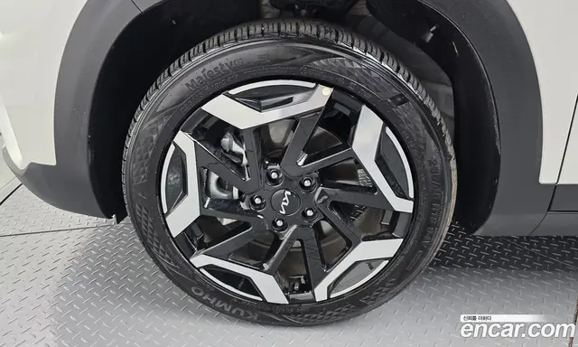 Kia Seltos 2025 1.6 автомат (гидро), миниатюра 5
