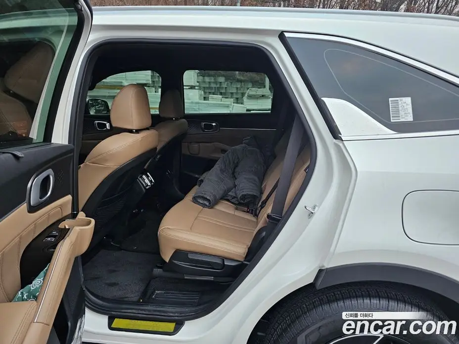 Kia Sorento 2025 1.6 автомат (гидро), фото 8 Kia Sorento 2025 1.6 автомат (гидро), фото 8