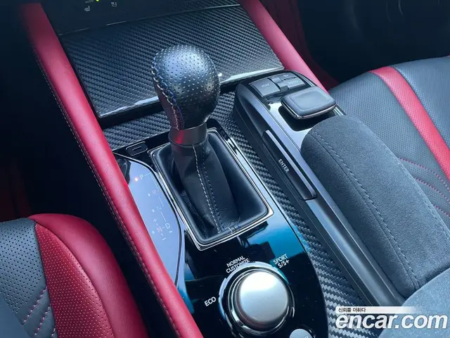 Lexus GS 2019 5.0 автомат (гидро), миниатюра 9