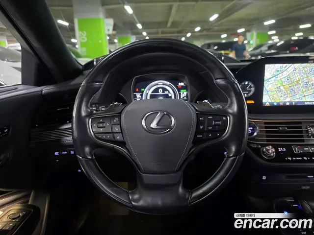 Lexus LS 2021 3.5 автомат (гидро), миниатюра 12