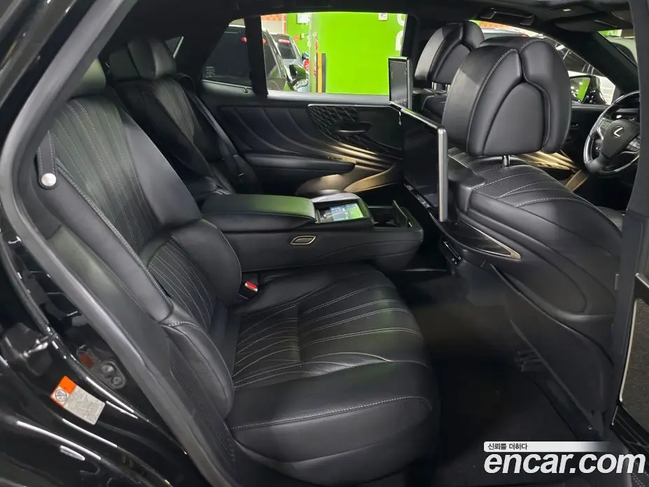 Lexus LS 2021 3.5 автомат (гидро), фото 17 Lexus LS 2021 3.5 автомат (гидро), фото 17