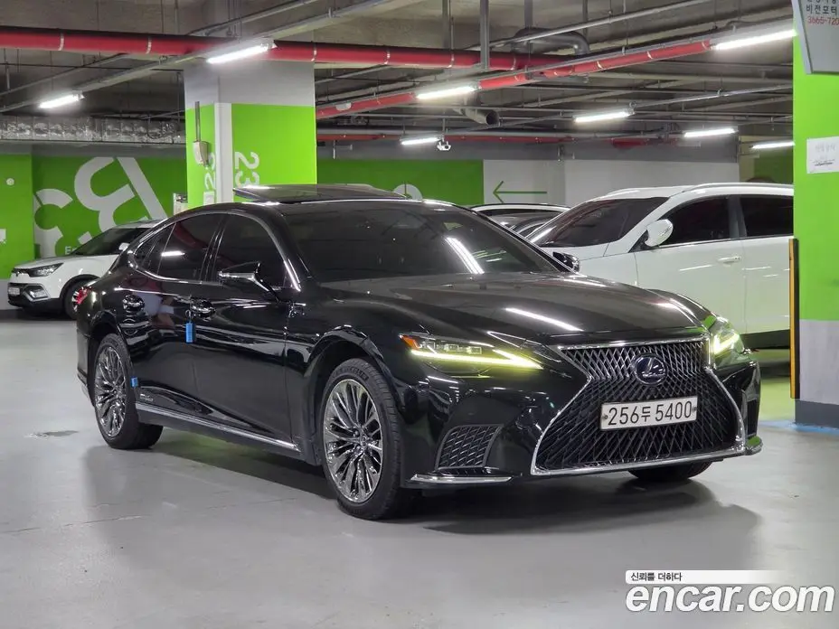 Lexus LS 2021 3.5 автомат (гидро), фото 3 Lexus LS 2021 3.5 автомат (гидро), фото 3