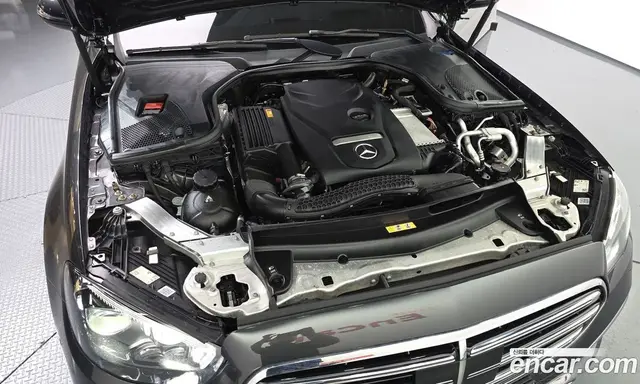 Mercedes-Benz E-Class 2021 2.0 автомат (гидро), миниатюра 6