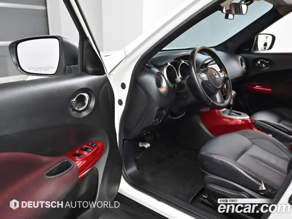 Nissan Juke 2015 1.6 автомат (гидро), фото 11