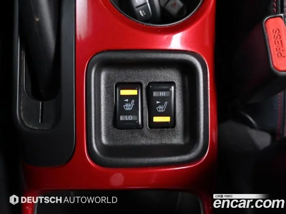 Nissan Juke 2015 1.6 автомат (гидро), фото 17