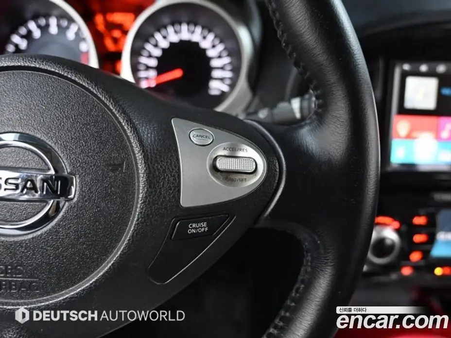 Nissan Juke 2015 1.6 автомат (гидро), фото 18