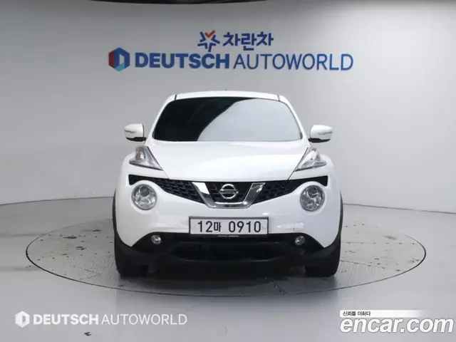 Nissan Juke 2015 1.6 автомат (гидро), миниатюра 3