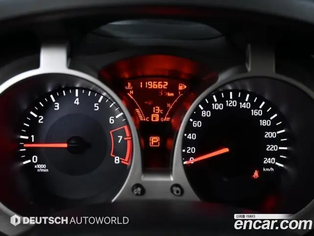 Nissan Juke 2015 1.6 автомат (гидро), миниатюра 8