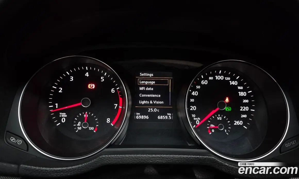 Volkswagen Passat 2016 1.8 автомат (гидро), фото 8 Volkswagen Passat 2016 1.8 автомат (гидро), фото 8