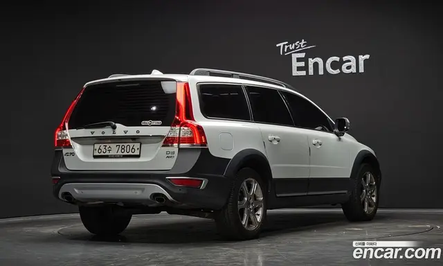 Volvo XC70 2015 2.4 автомат (гидро), миниатюра 2 Volvo XC70 2015 2.4 автомат (гидро), миниатюра 2