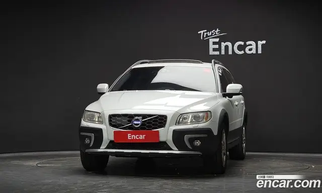 Volvo XC70 2015 2.4 автомат (гидро), миниатюра 3 Volvo XC70 2015 2.4 автомат (гидро), миниатюра 3