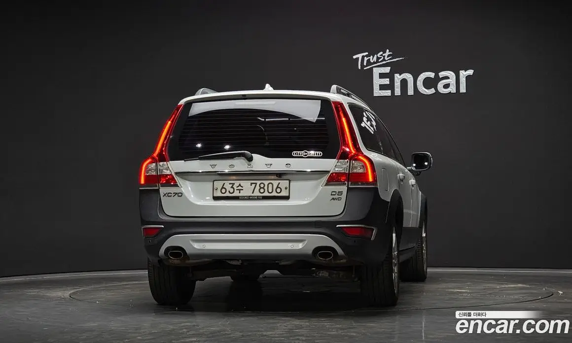Volvo XC70 2015 2.4 автомат (гидро), фото 4 Volvo XC70 2015 2.4 автомат (гидро), фото 4
