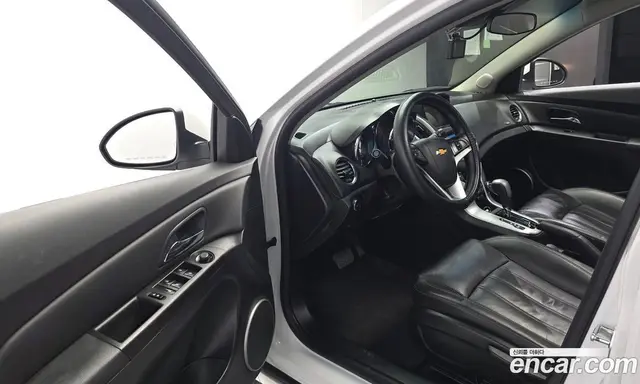 Chevrolet Cruze 2015 1.8 автомат (гидро), миниатюра 10 Chevrolet Cruze 2015 1.8 автомат (гидро), миниатюра 10