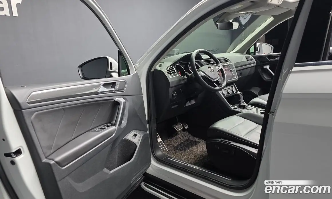 Volkswagen Tiguan 2020 2.0 автомат (гидро), фото 10