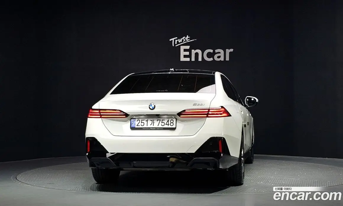 BMW 5 серия 2024 2.0 автомат (гидро), фото 4