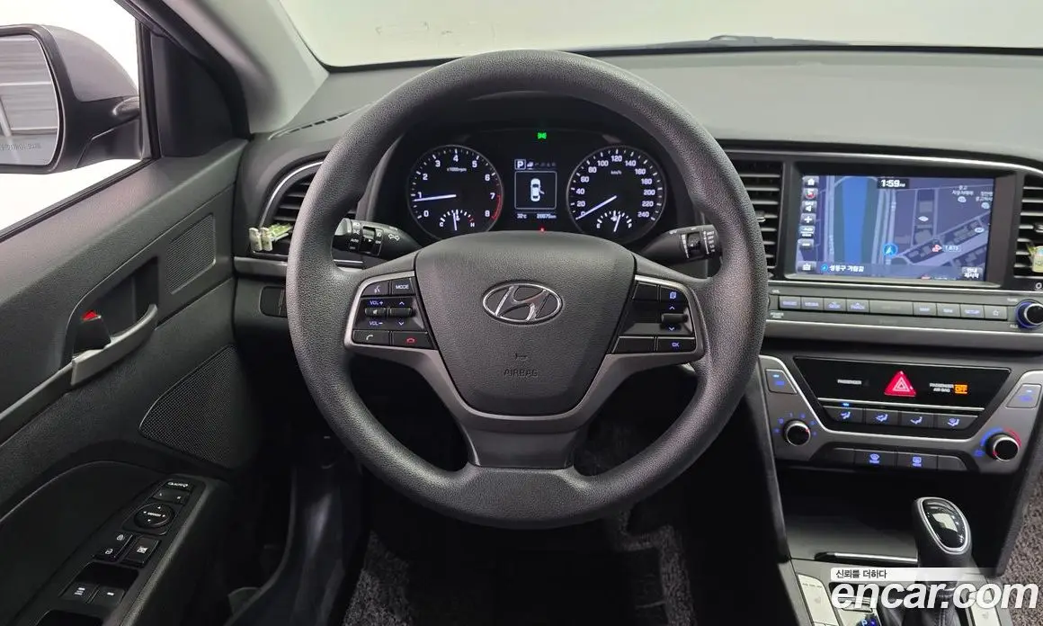 Hyundai Avante 2018 1.6 автомат (гидро), фото 13