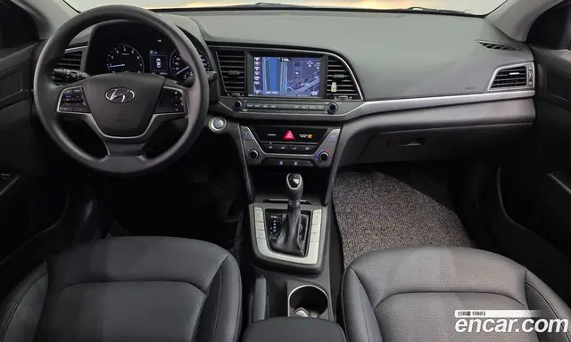 Hyundai Avante 2018 1.6 автомат (гидро), миниатюра 7