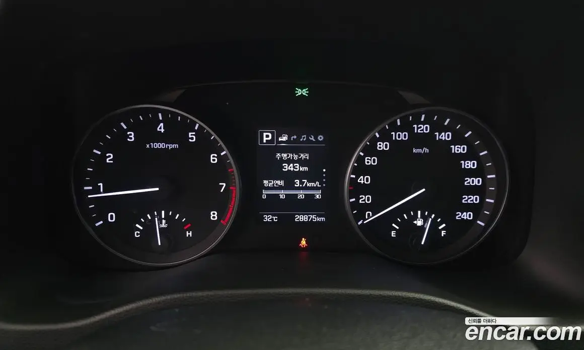 Hyundai Avante 2018 1.6 автомат (гидро), фото 8