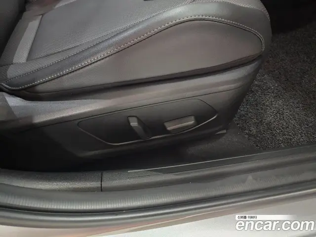 Hyundai Avante 2023 1.6 автомат (гидро), миниатюра 9